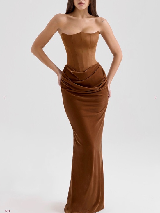 House of CB Dresses & Skirts - House of CB Strapless Brown PERSEPHONE
Coffee Velvet Strapless Corset Maxi Dress